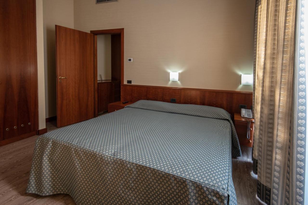 Hotel Petra Roma Exterior foto