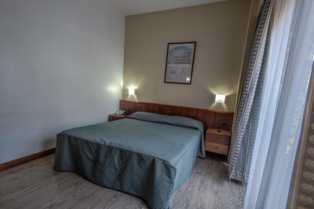 Hotel Petra Roma Exterior foto