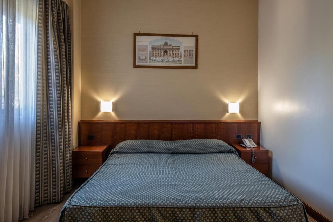 Hotel Petra Roma Exterior foto