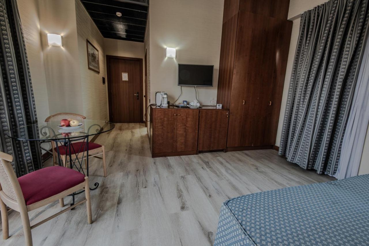 Hotel Petra Roma Exterior foto